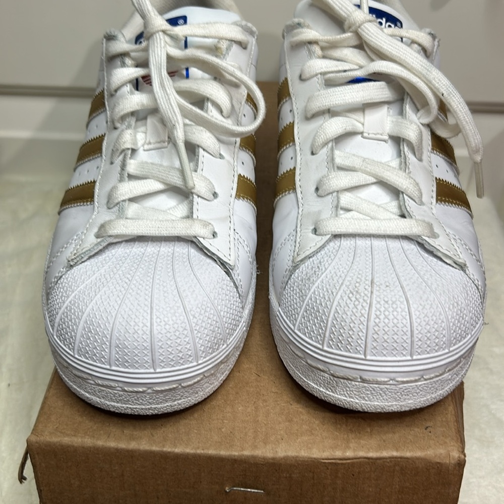 adidas Women’s Superstar Sneaker Gold Metallic - Picture 12 of 14